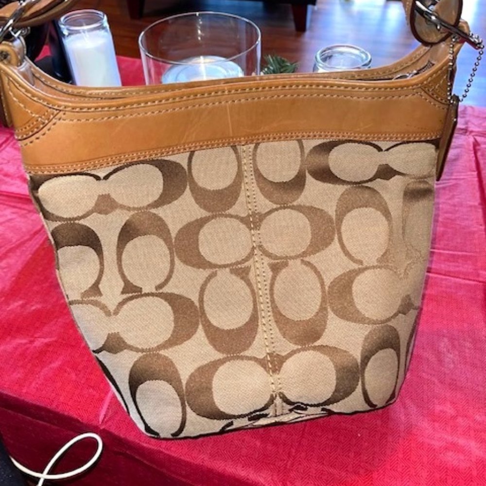 Coach EUC SHOULDER BAG